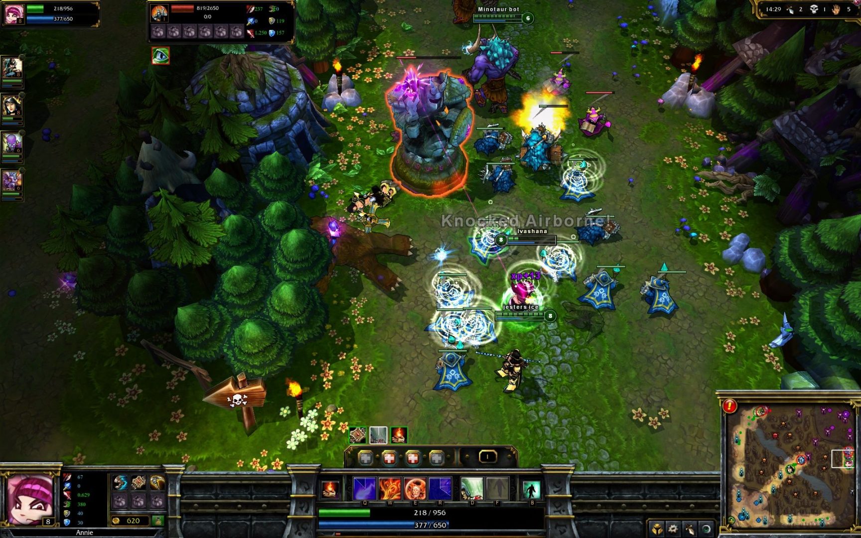 League of Legends - Gameplay